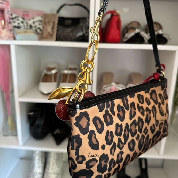 SOLD - Picture 4 of 8